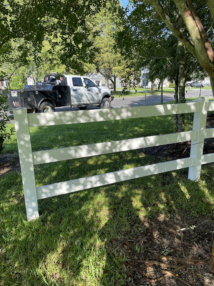 Vinyl & Wood Fence Cleaning
